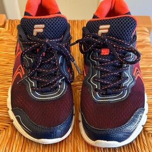 Women Navy and Red Athletic Shoes size 6